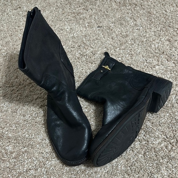 Tory Burch - Picture 1 of 9